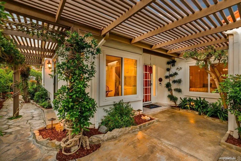 4521 Cordoba, Oceanside, CA 92056