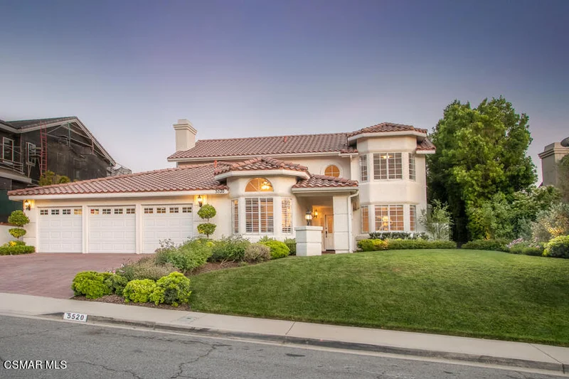 5520 Wembly, Oak Park, CA 91377