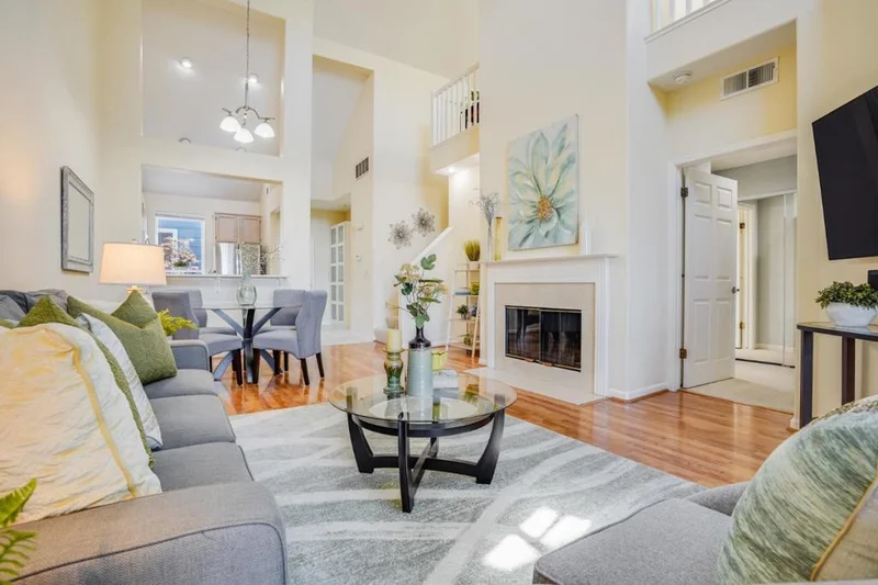 905 Sunrose #308, Sunnyvale, CA 94086
