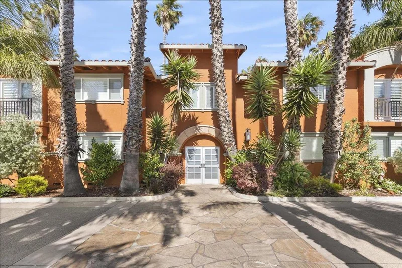 1855 Palm View #124, Santa Clara, CA 95050