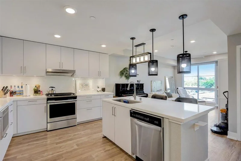 1048 Monroe Street 207, Santa Clara, CA 95050