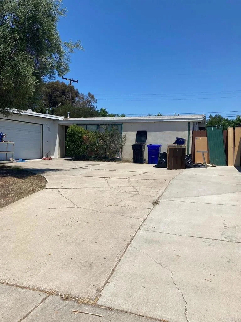 8588 Dubonnet, San Diego, CA 92123