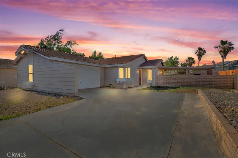 4561 Table Mountain, Palmdale, CA 93552