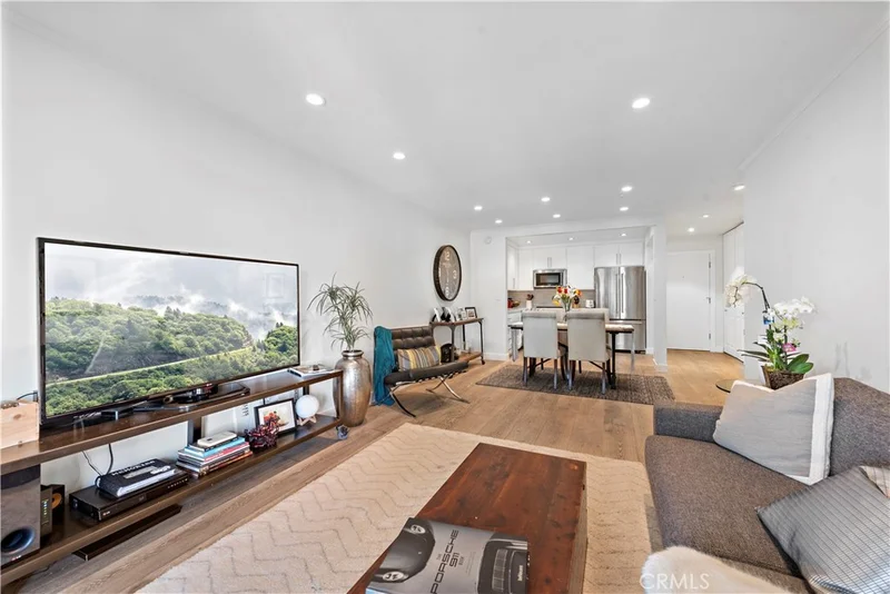 102 Scholz #41, Newport Beach, CA 92663