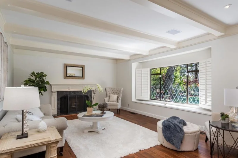 516 University, Los Altos, CA 94022