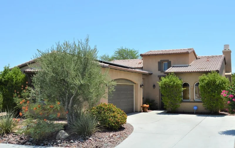 77095 New York, Palm Desert, CA 92211