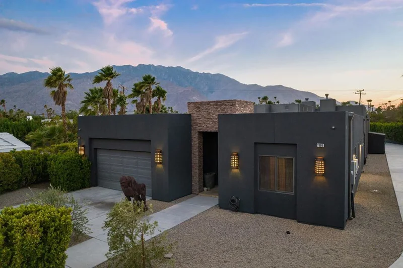 2600 Vincentia, Palm Springs, CA 92262