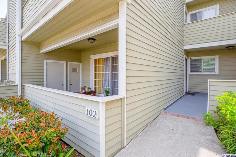 777 Citrus #102, Azusa, CA 91702