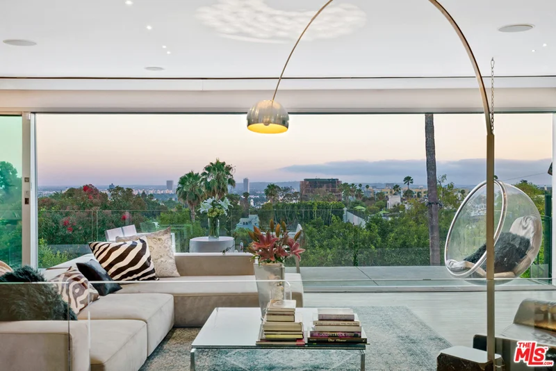 7924 Hillside, Los Angeles, CA 90046