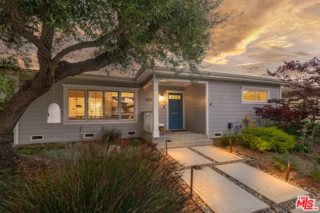 6321 79th, Los Angeles, CA 90045