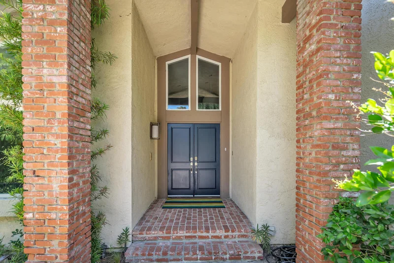 5232 Avenida Hacienda, Tarzana, CA 91356