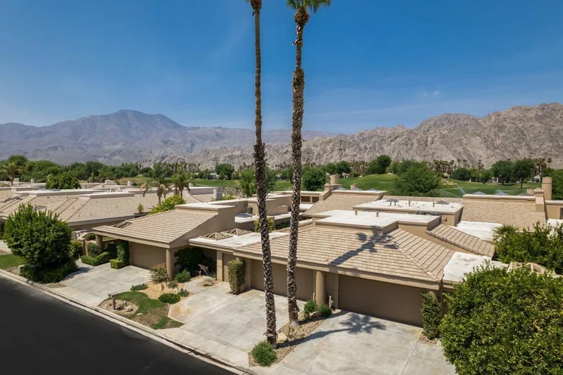 54937 Inverness #B14, La Quinta, CA 92253