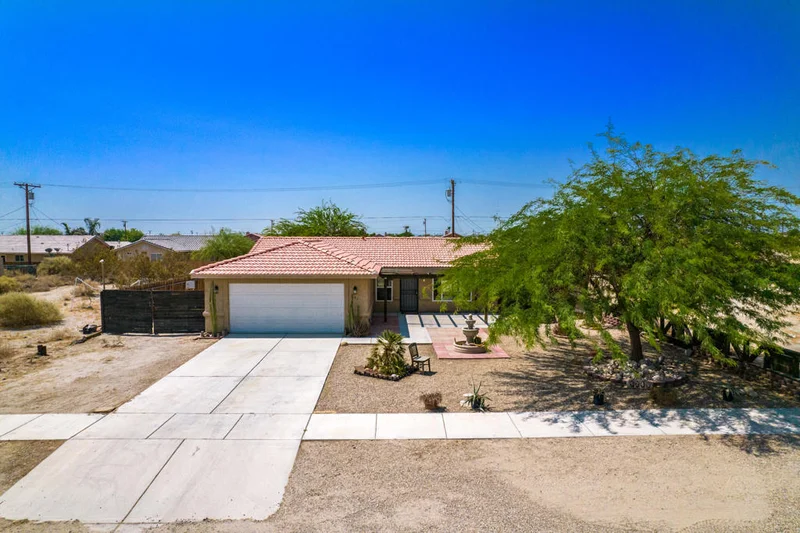 1249 China Sea, Thermal, CA 92274