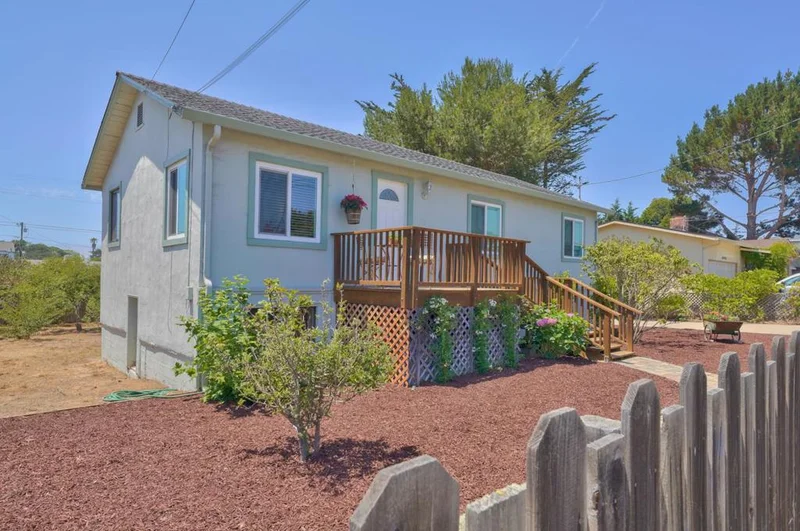 1237 Flores, Seaside, CA 93955