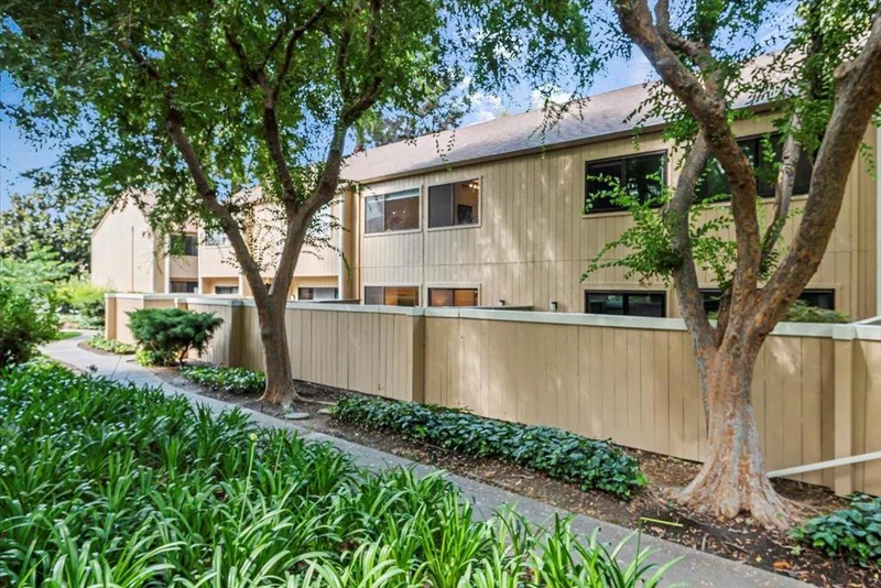3011 Kaiser #C, Santa Clara, CA 95051