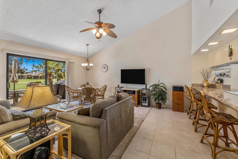 41500 Peach Tree, Palm Desert, CA 92211