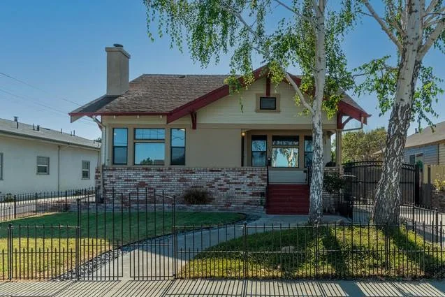 1045 West, Hollister, CA 95023