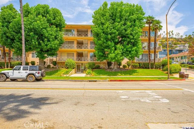 103 Mountain #C, Glendale, CA 91202