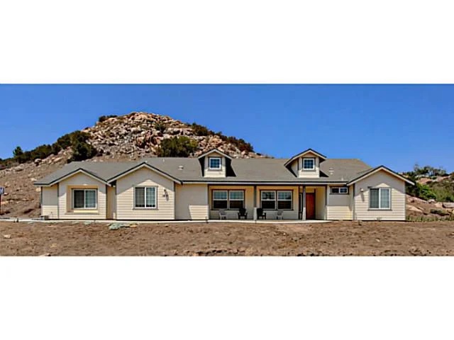 1855 El Paso Street, Ramona, CA 92065