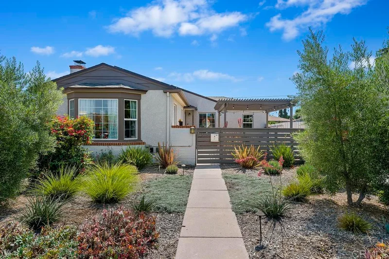 4575 58th, San Diego, CA 92115