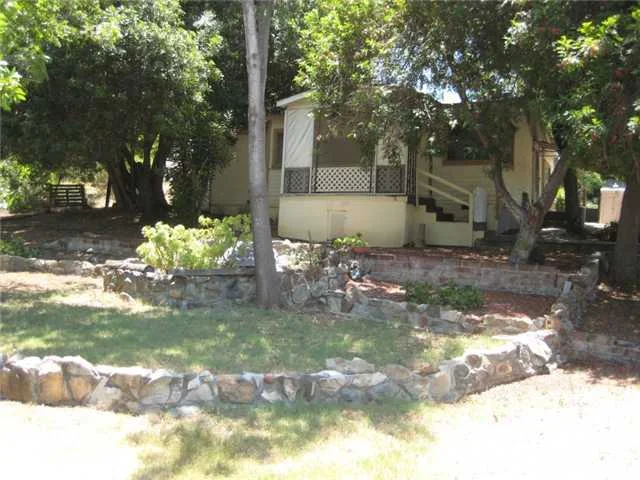 10095 Casa De Oro Boulevard, Spring Valley, CA 91977