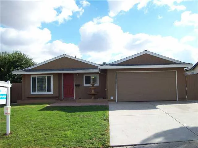 10025 Pinewood, Santee, CA 92071