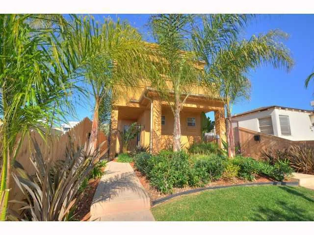 1020 Felspar Street, San Diego, CA 92109
