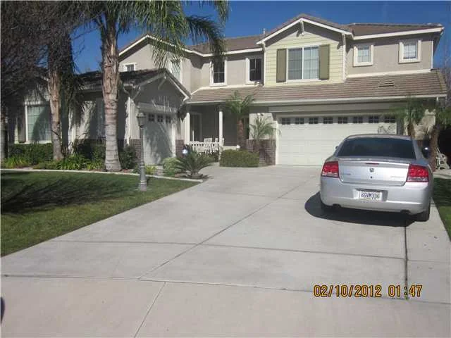 6214 Peach Avenue, Corona, CA 92880