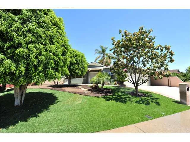 555 Augusta Drive, San Marcos, CA 92069