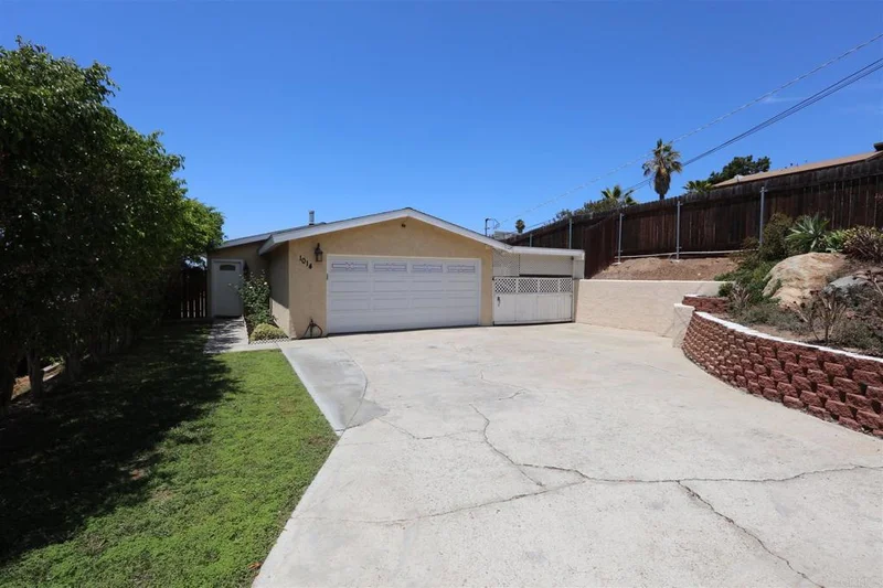 1014 Ramona Ave, Spring Valley, CA 91977