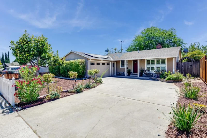 5080 Montreal, San Jose, CA 95130