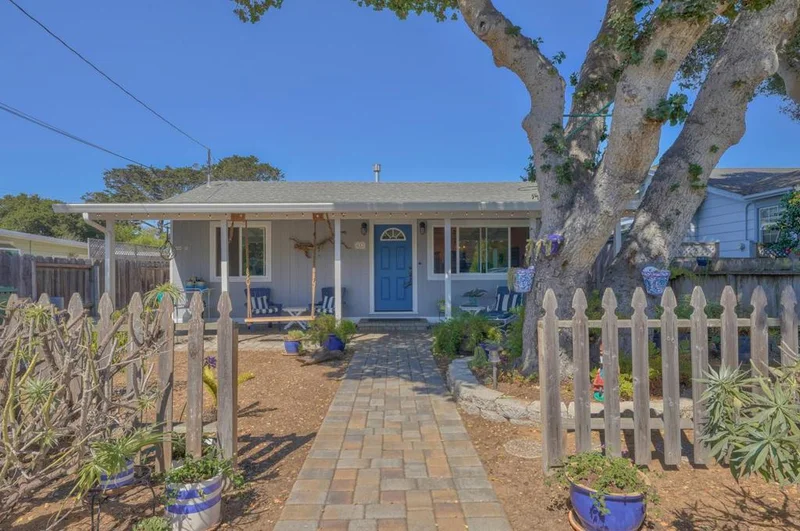 415 Hannon, Monterey, CA 93940