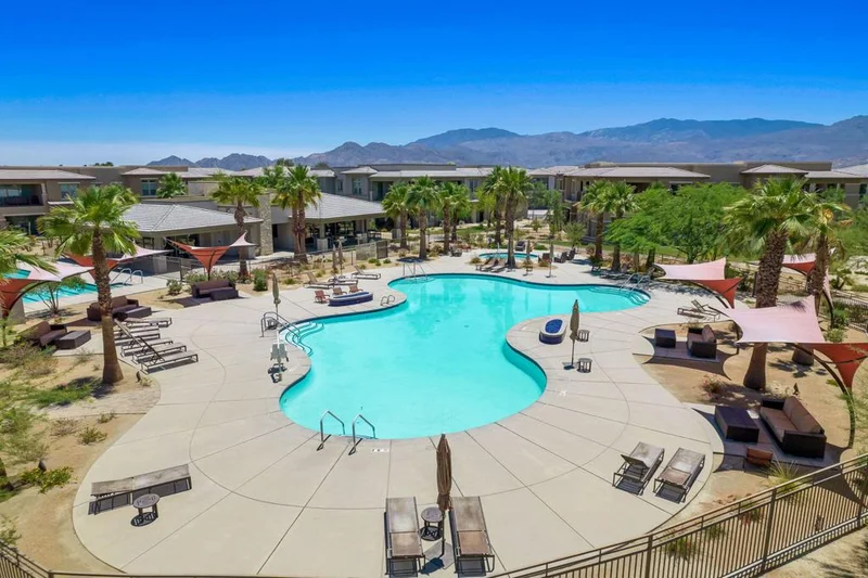 2702 Retreat, Palm Desert, CA 92211