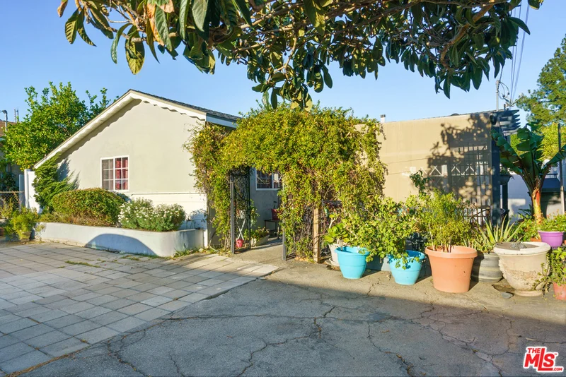 10202 Lev, Arleta, CA 91331