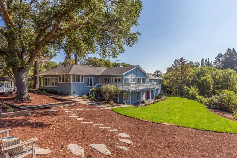 25275 Cantata, Los Altos Hills, CA 94022