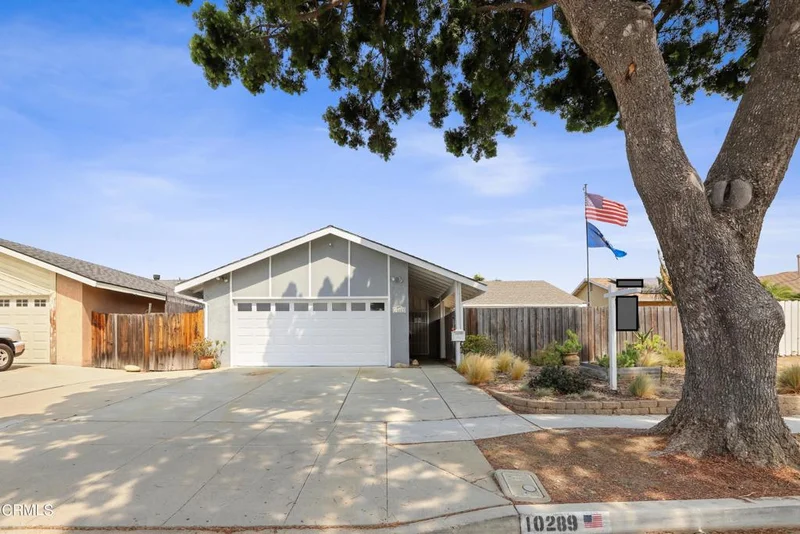 10289 Darling, Ventura, CA 93004