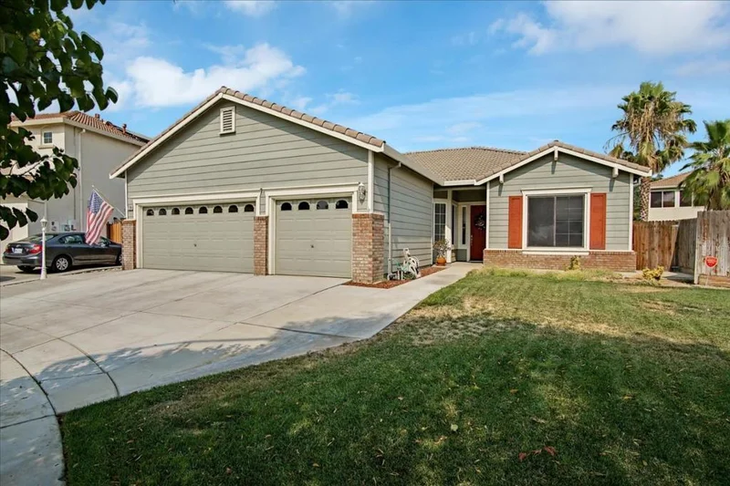 2270 Corsico, Los Banos, CA 93635