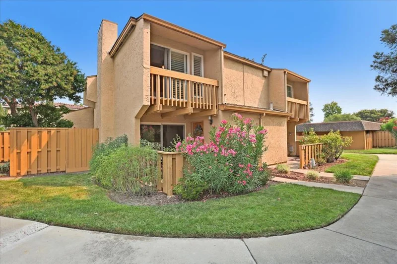 125 Connemara, Sunnyvale, CA 94087