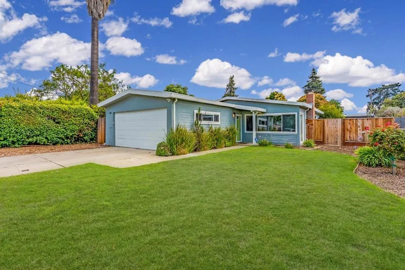 2760 Xavier, East Palo Alto, CA 94303