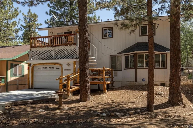 875 Imperial, Sugarloaf, CA 92386