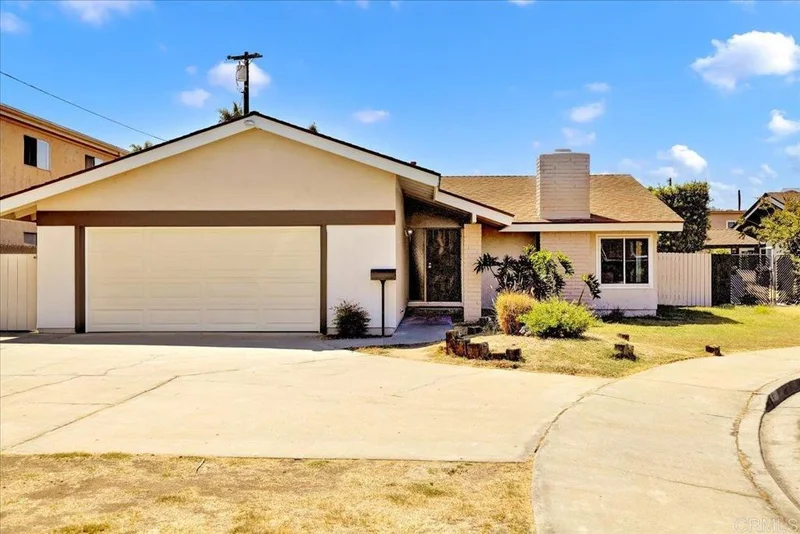 554 Nadeen, El Cajon, CA 92021