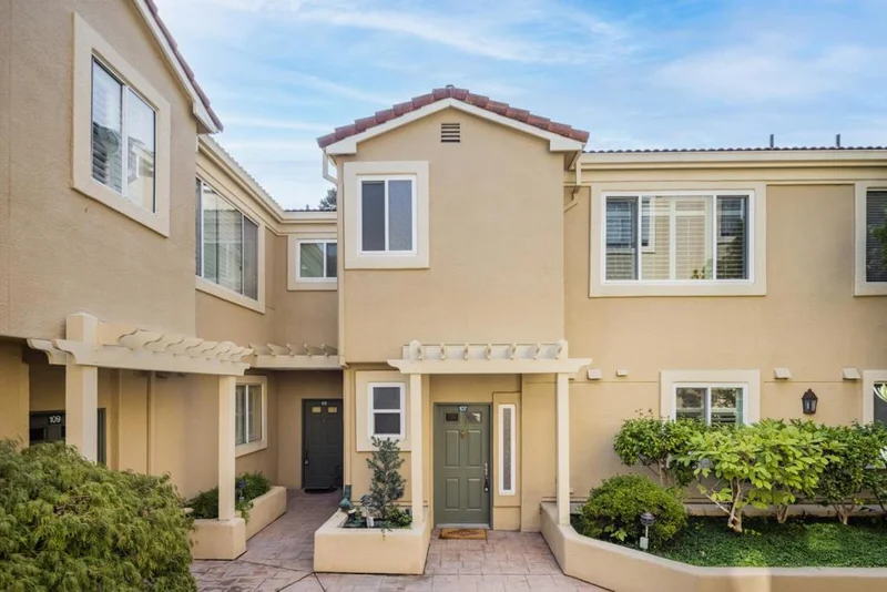 88 17th #107, San Mateo, CA 94402