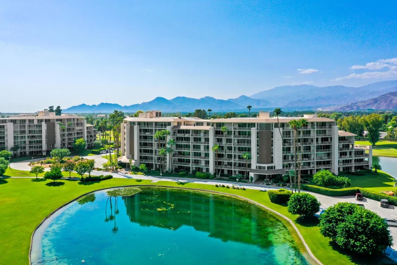 899 Island #210, Rancho Mirage, CA 92270