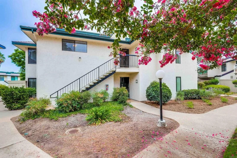 450 Vermont #2102, Escondido, CA 92025