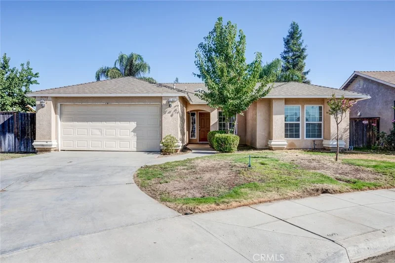 433 Ahwahnee, Madera, CA 93637