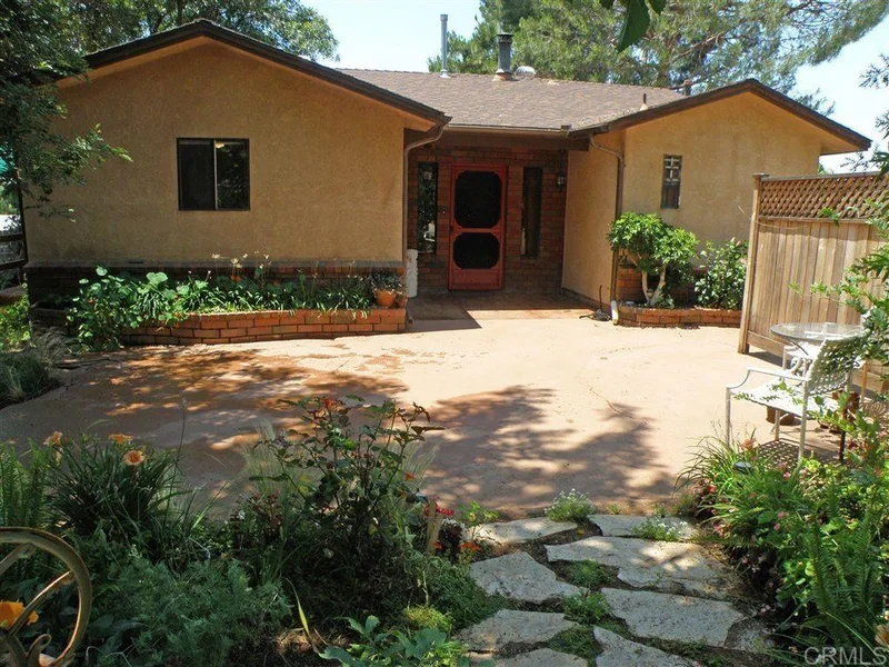 10449 Valle Vista, Lakeside, CA 92040