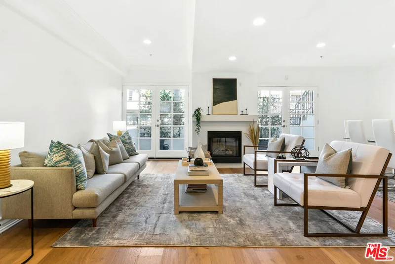 11826 Dorothy #101, Los Angeles, CA 90049