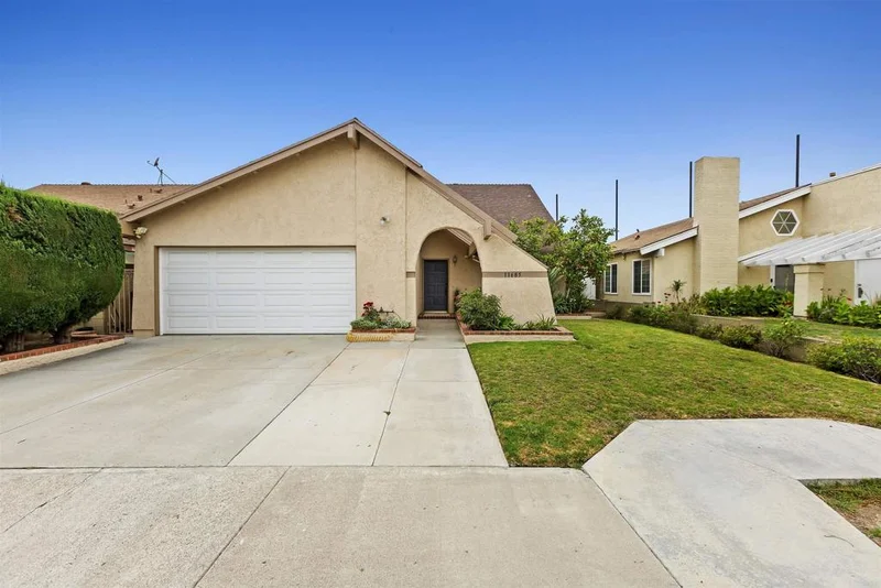 11685 Lakia, Cypress, CA 90630