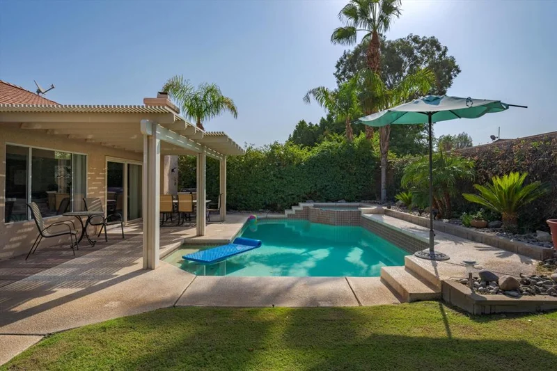 77687 Edinborough, Palm Desert, CA 92211