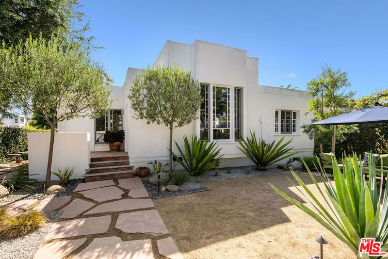 854 La Jolla, Los Angeles, CA 90046